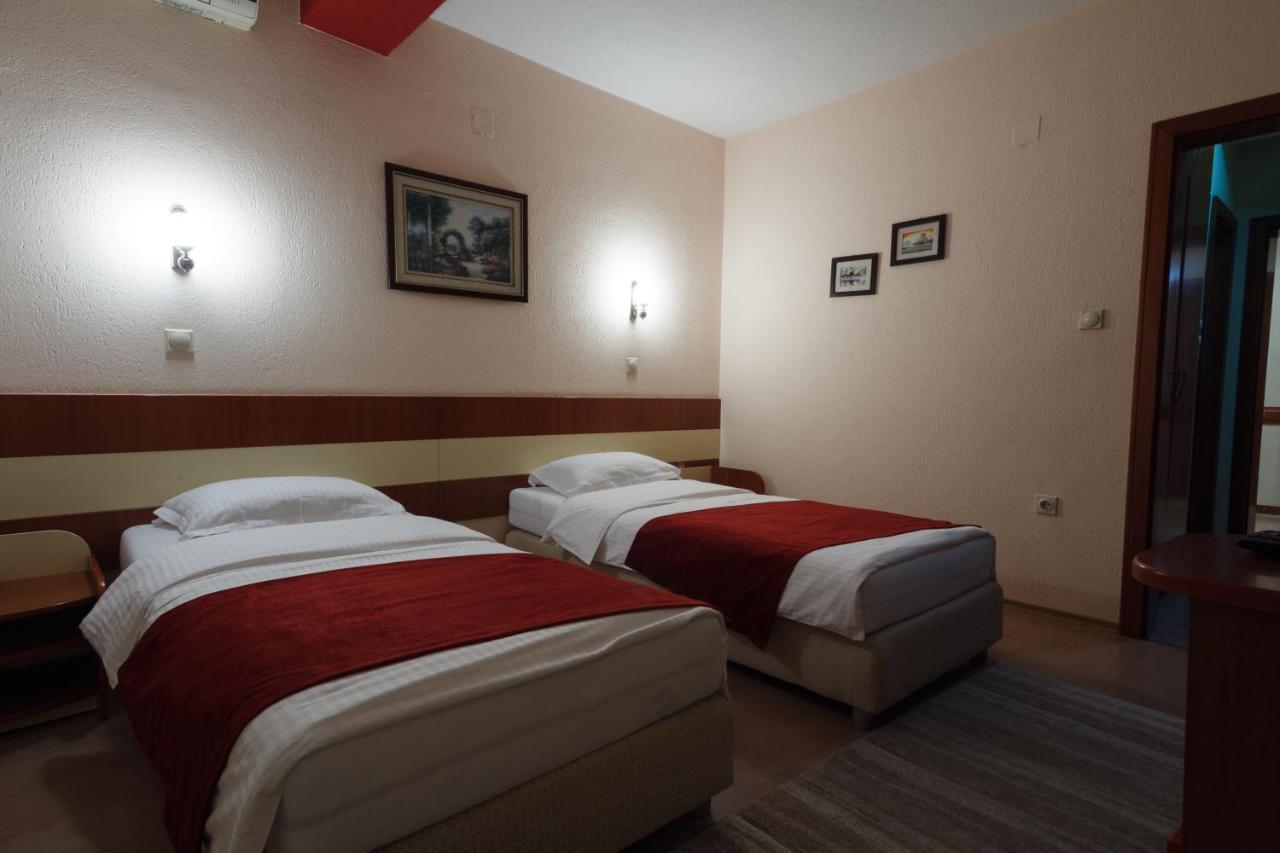 Hotel Ilinden Ustrumca Dış mekan fotoğraf